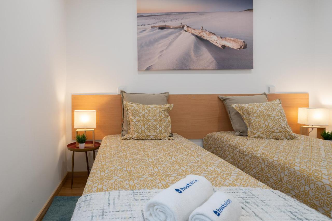 Host Wise - Colorful Fresh Flats - Batalha Apartman Porto Kültér fotó