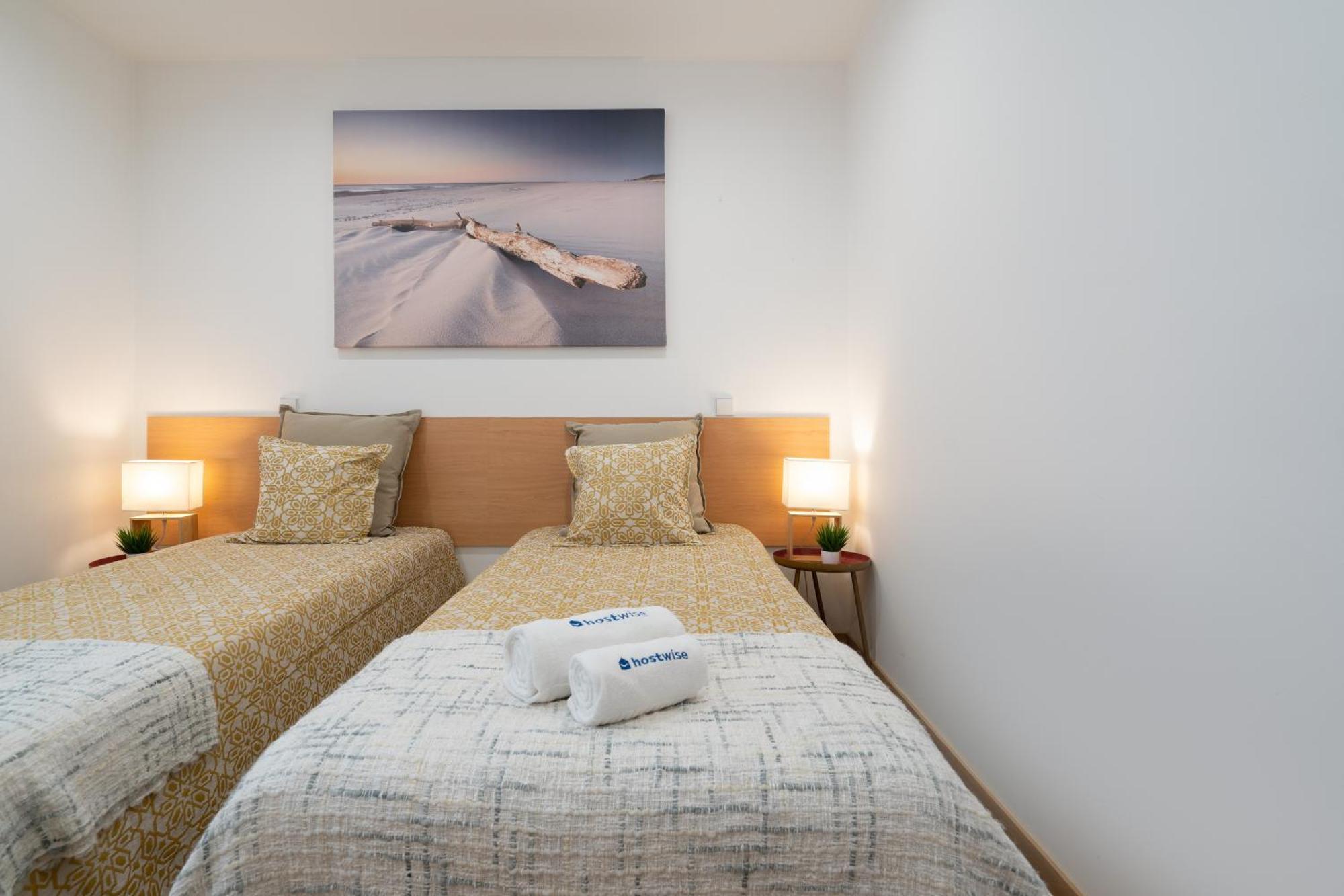 Host Wise - Colorful Fresh Flats - Batalha Apartman Porto Kültér fotó