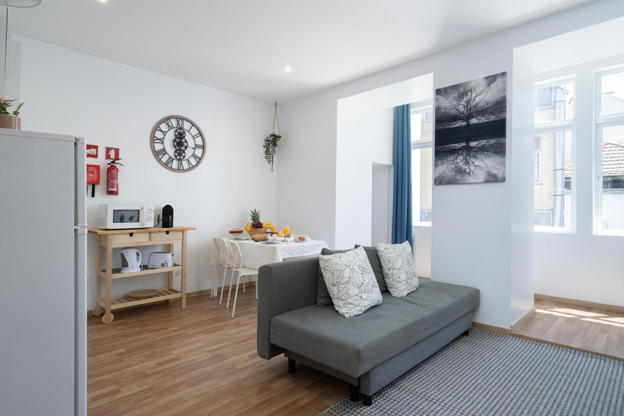 Host Wise - Colorful Fresh Flats - Batalha Apartman Porto Kültér fotó