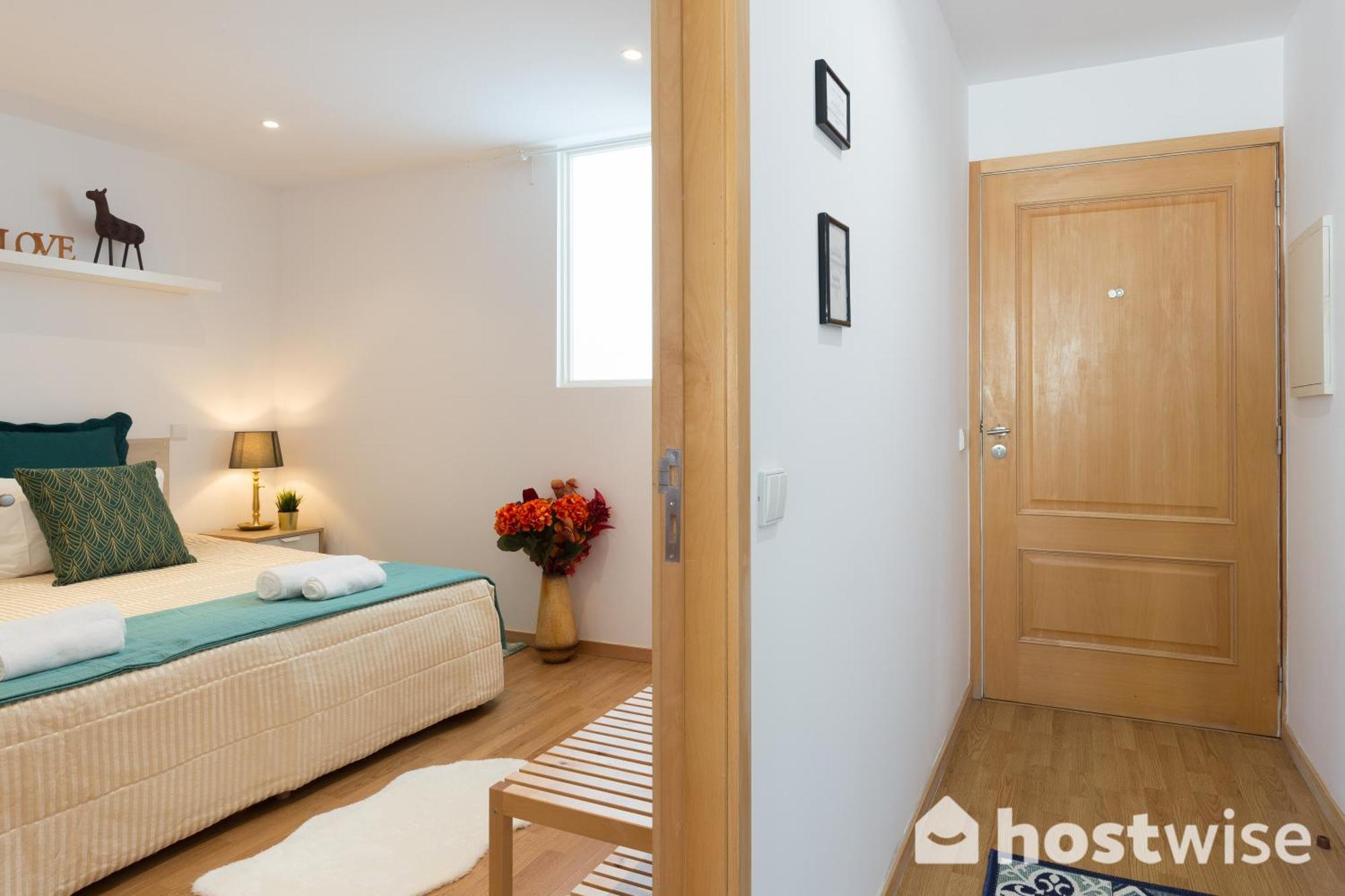 Host Wise - Colorful Fresh Flats - Batalha Apartman Porto Szoba fotó