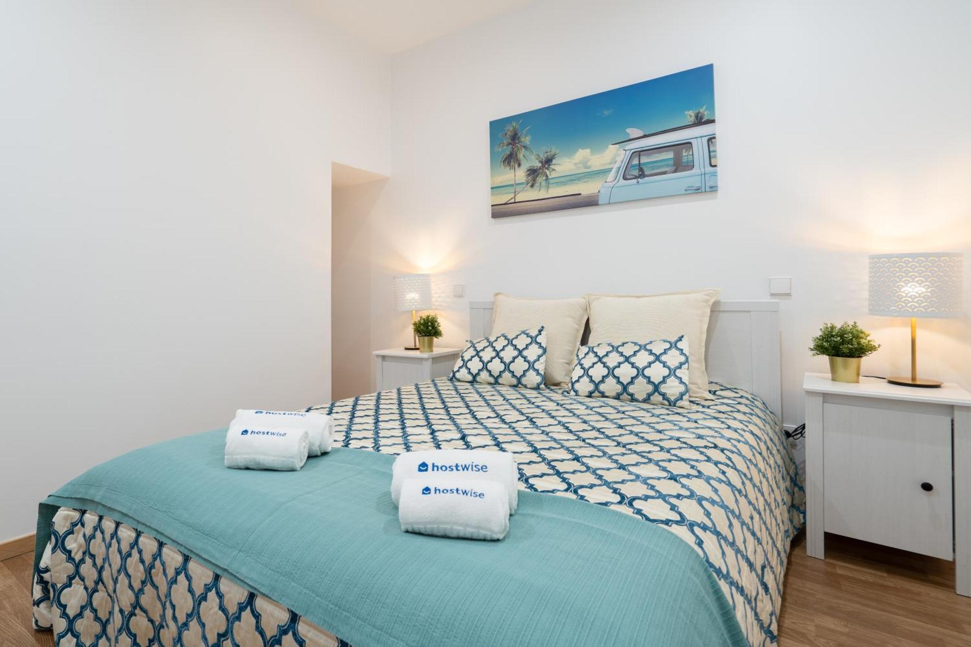 Host Wise - Colorful Fresh Flats - Batalha Apartman Porto Szoba fotó